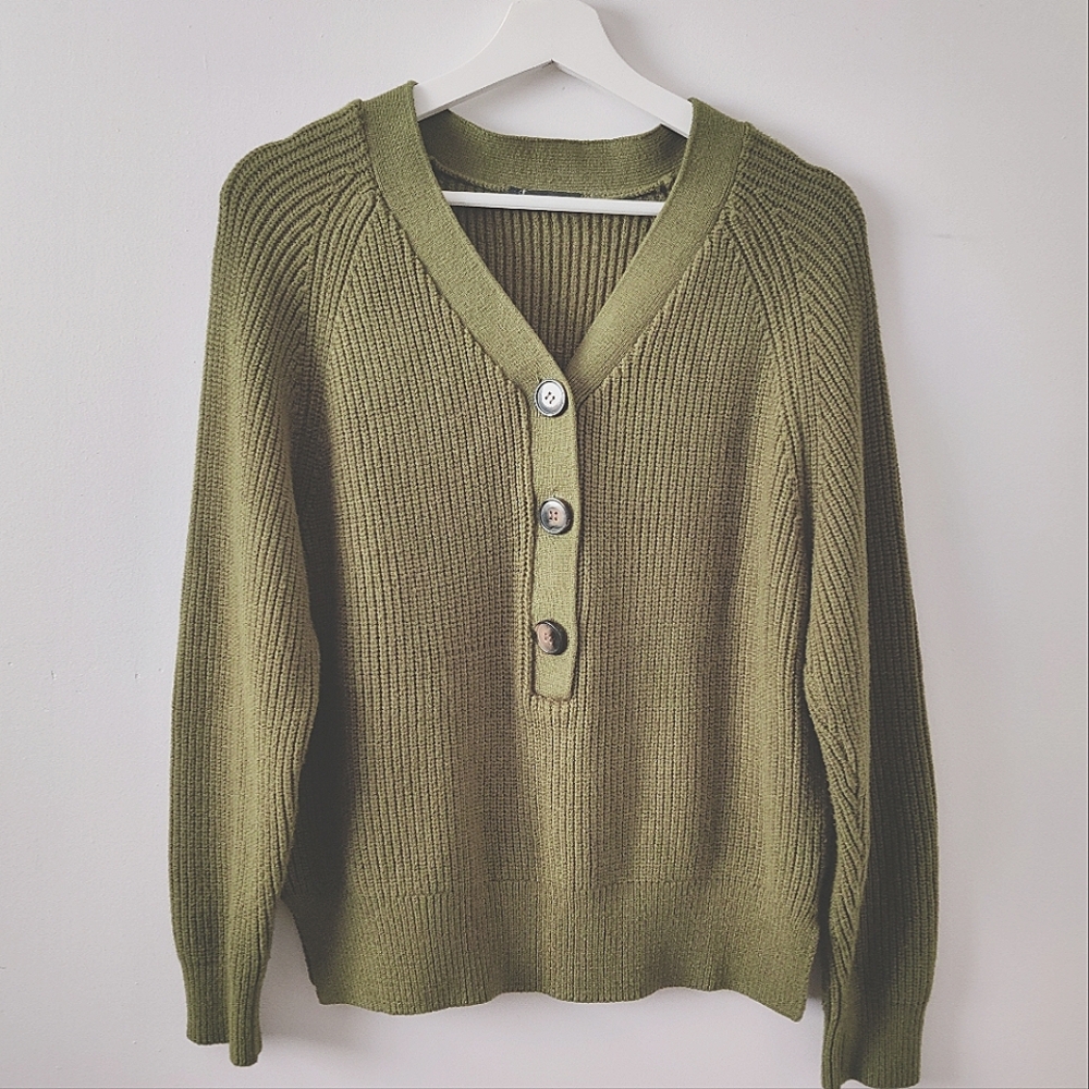 Chunky Knit Green Sweater size Large